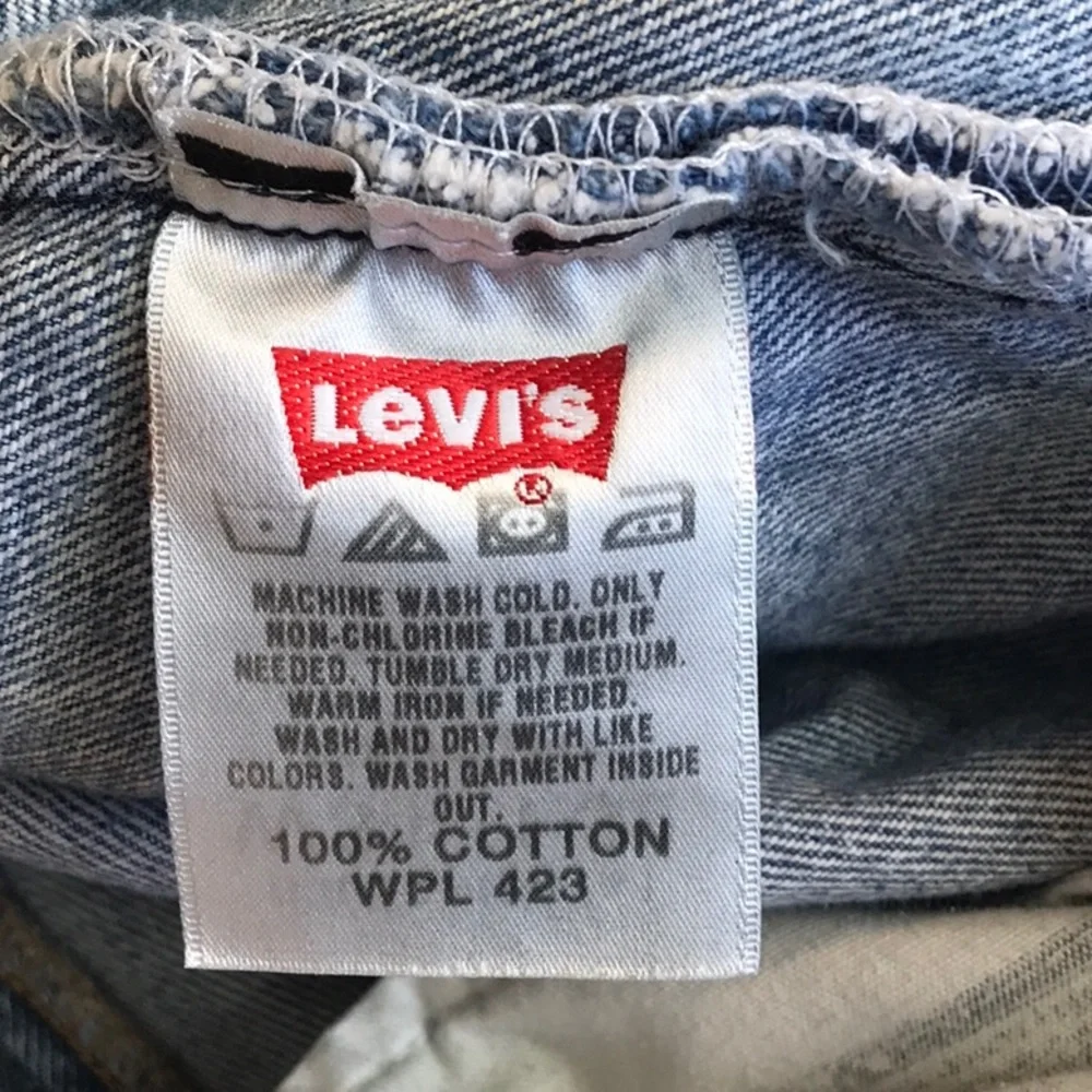 Vintage Levi’s 501 button fly jeans strait leg